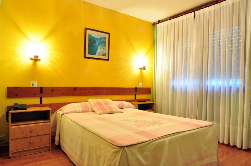 Hostal Europa San Roque del Acebal Eksteriør bilde